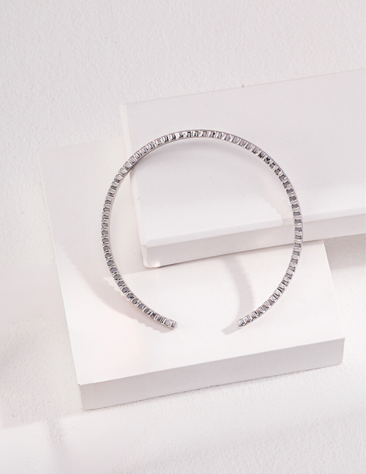 Minimalistic Luxe Cuff Bracelet