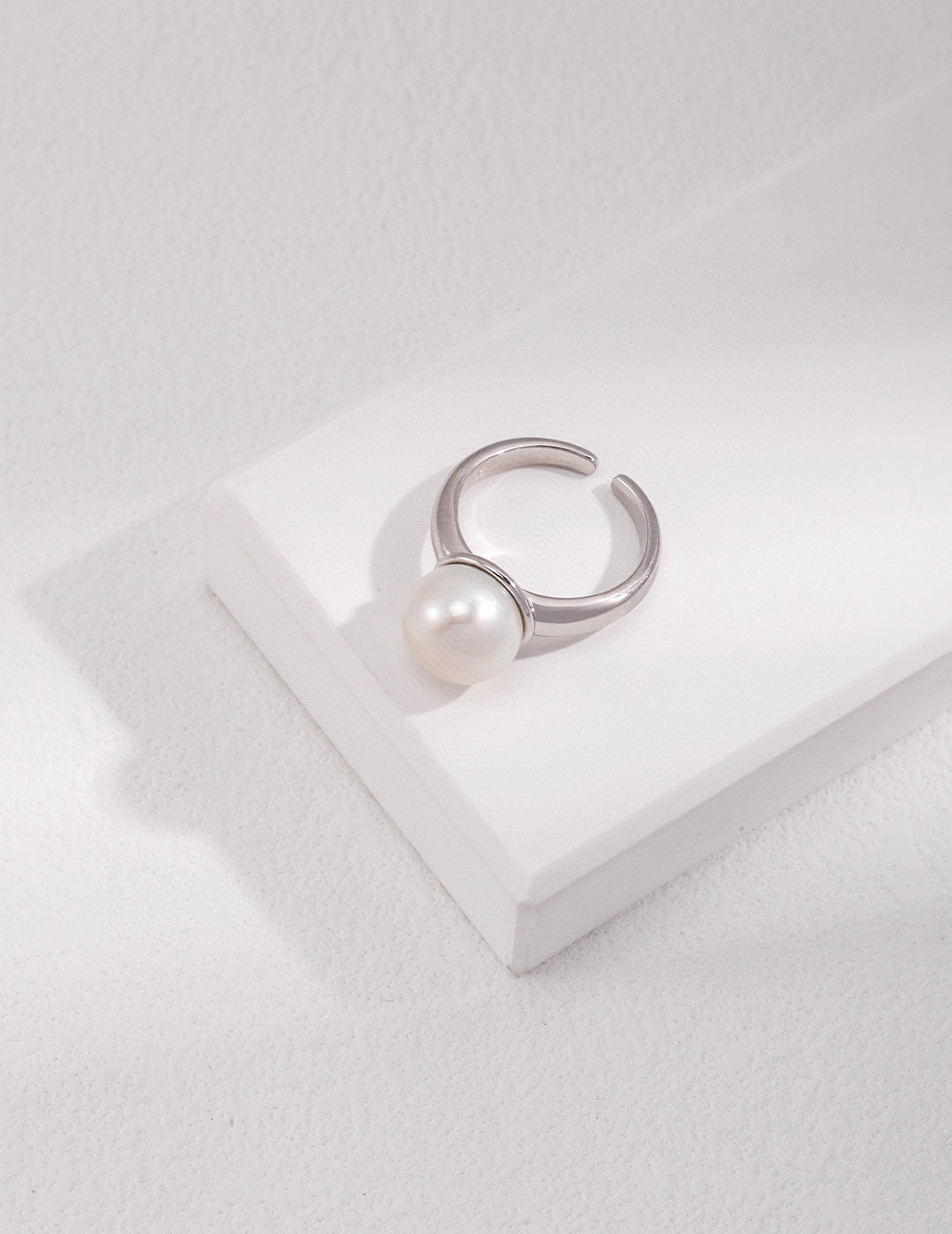 Pearl Essence Everyday Ring